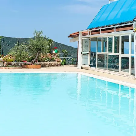 펜션 Mediterraneo Relais - Gym, Pool & 아그로폴리